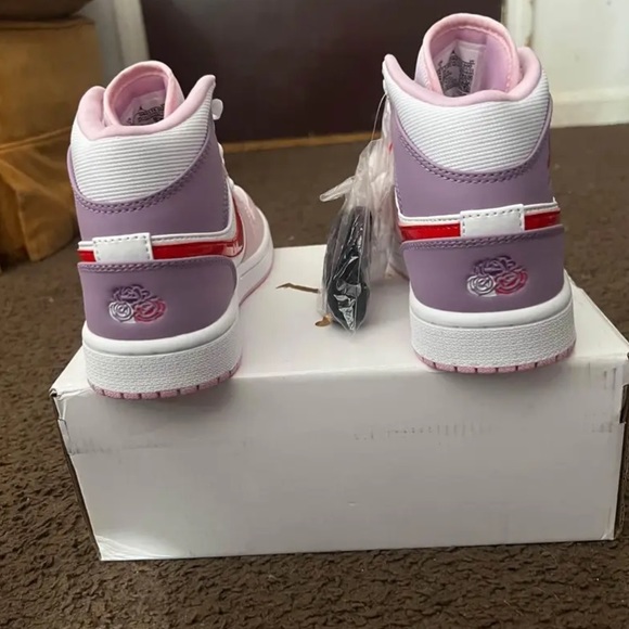 Nike Jordan 1 MID - Picture 5 of 5